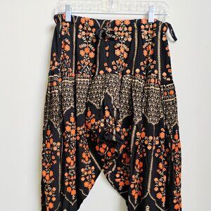 Harme pants - size free best fits medium-large figure